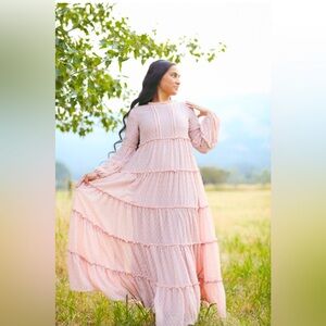 Dainty Jewells: Bella Beauty Dress
Size: 2XL